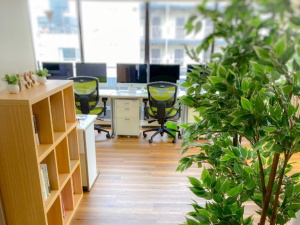 社内2_300x255 ＩＴトータルソリューション パートナー企業